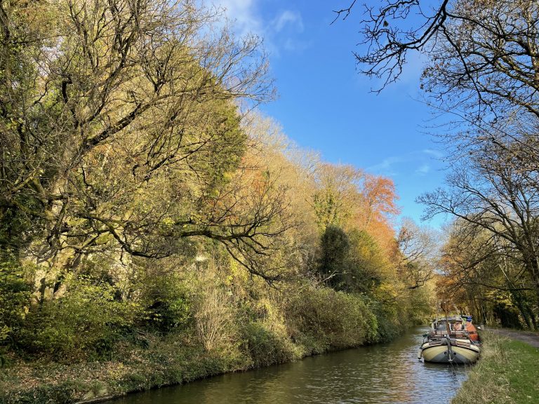 Avon and Kennet Canal in the Autumn
